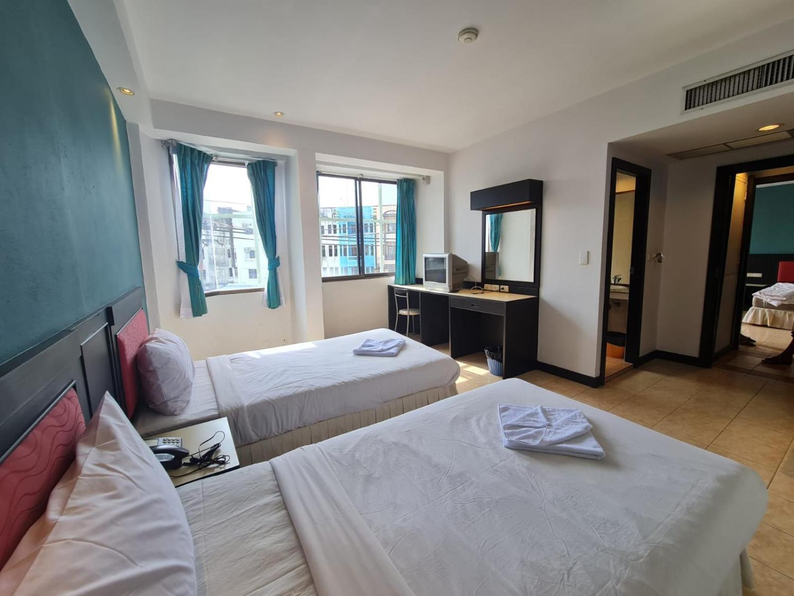 Hotel Desa Phuket Esterno foto
