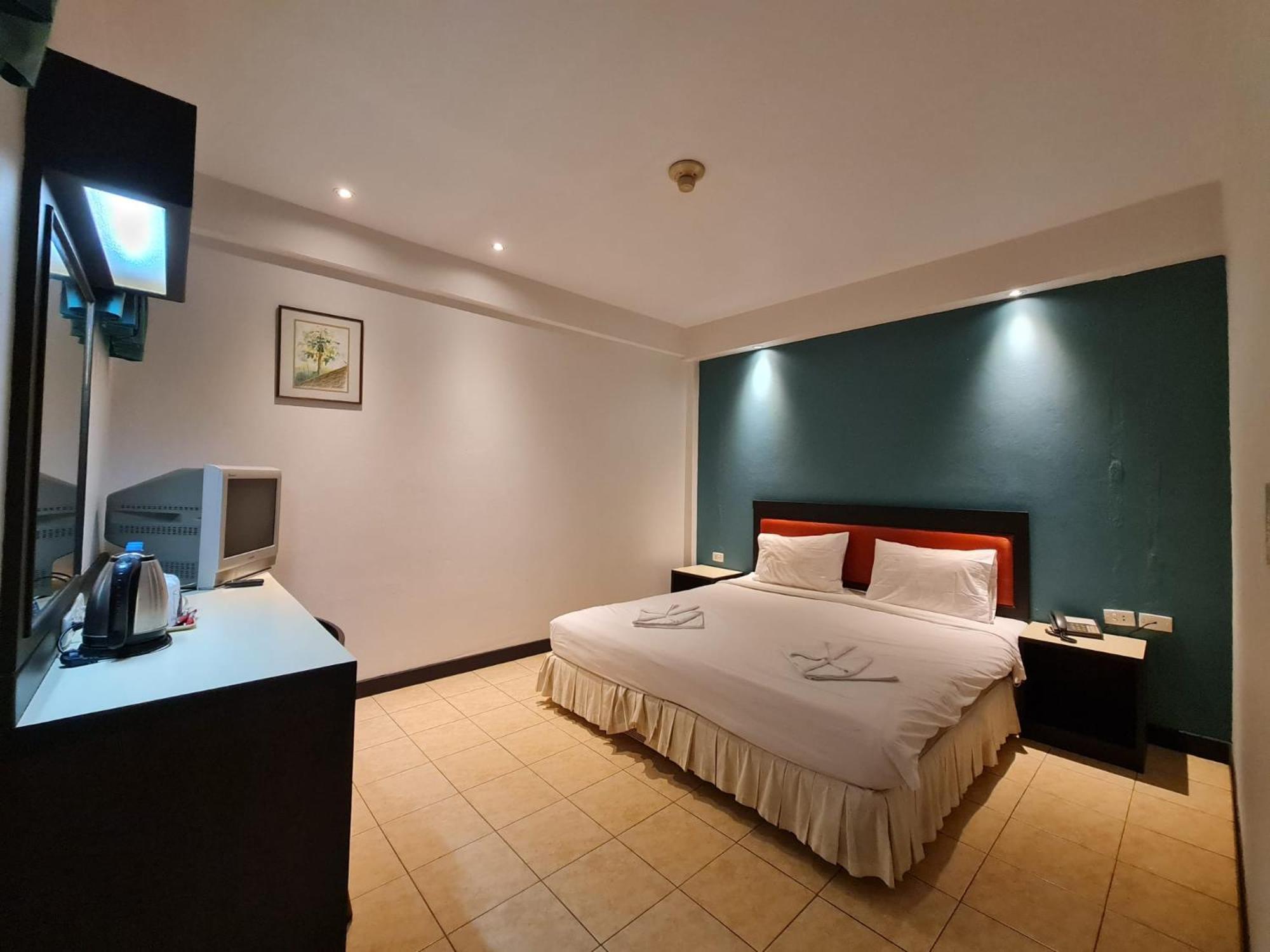 Hotel Desa Phuket Esterno foto