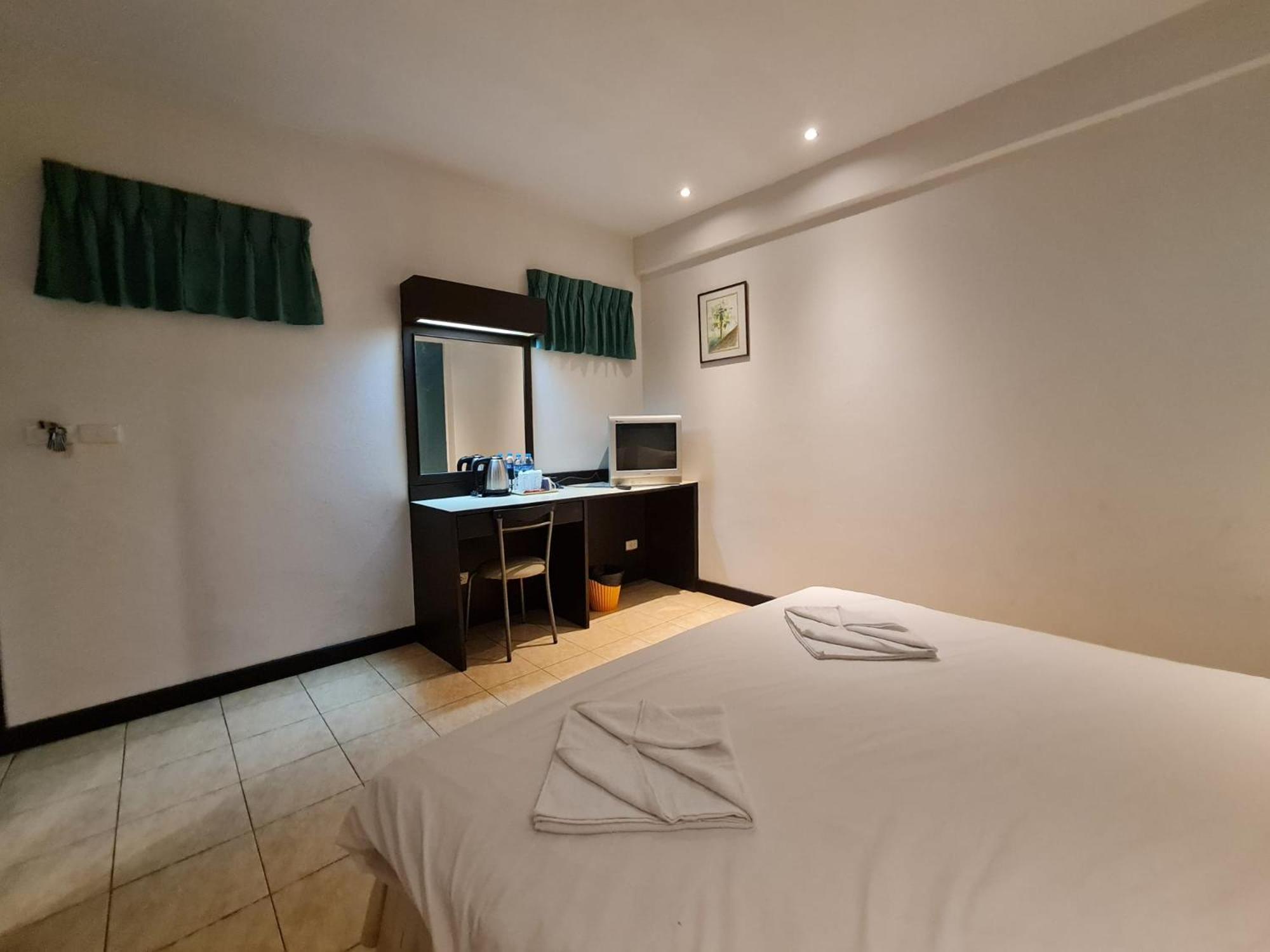 Hotel Desa Phuket Esterno foto