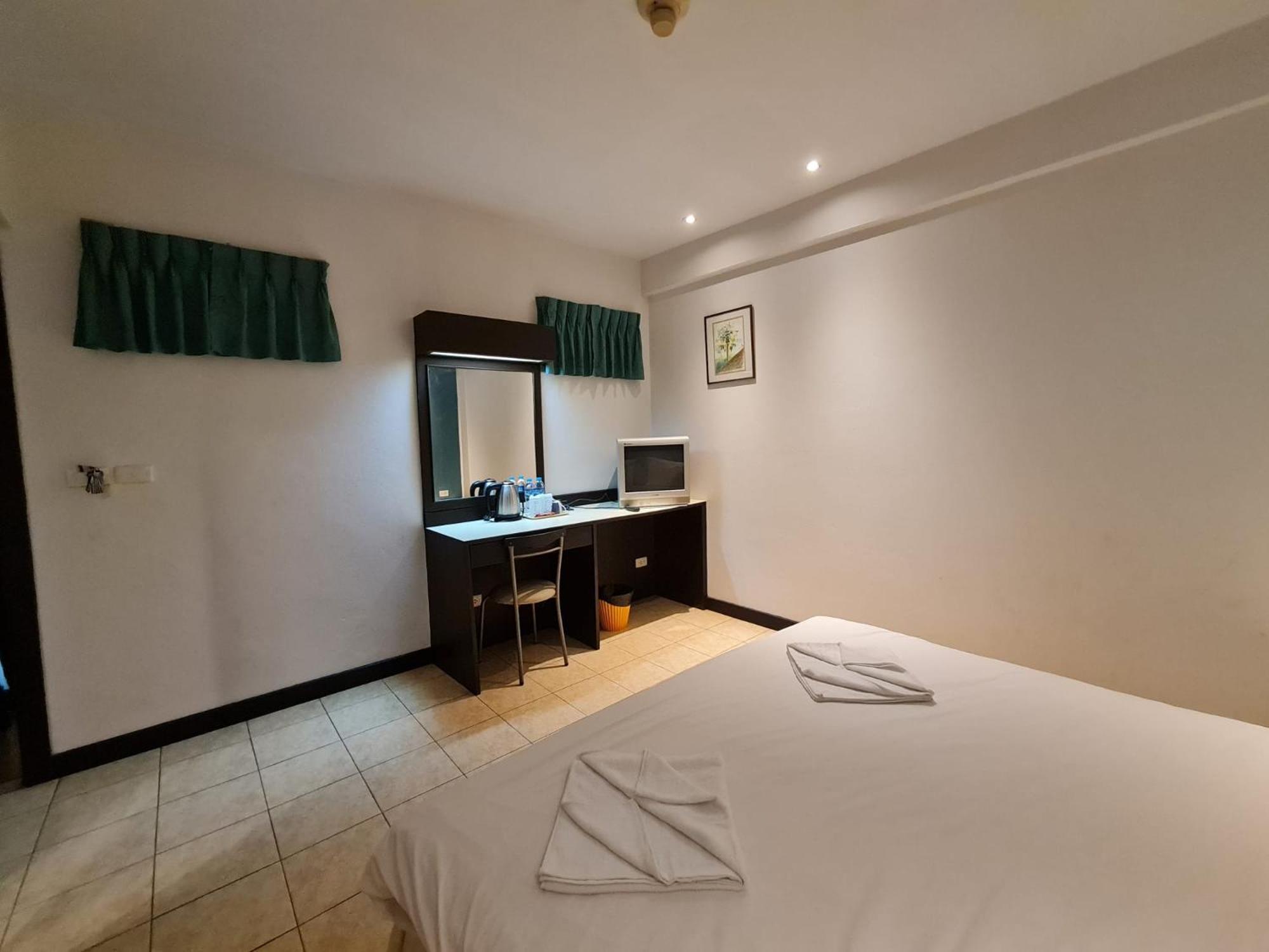 Hotel Desa Phuket Esterno foto